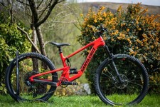 Santa Cruz 5010 V5 Medium